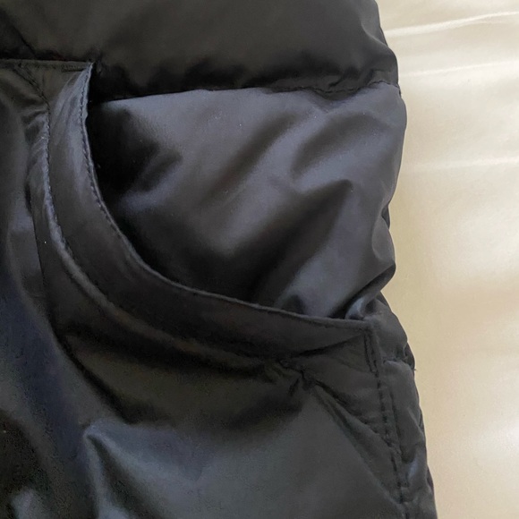 Baby Gap navy puffer vest size 5 - Picture 10 of 13